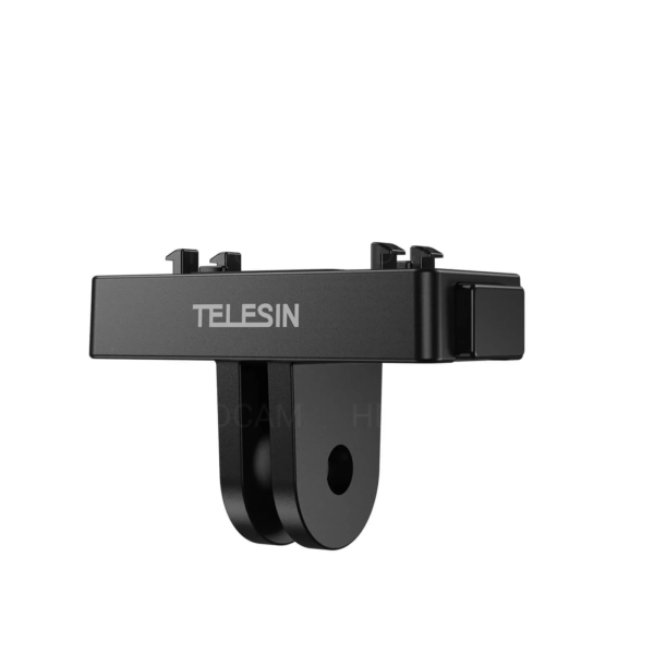 Черен магнитен адаптер Telesin за бързо закрепване Insta360 Ace Pro.
